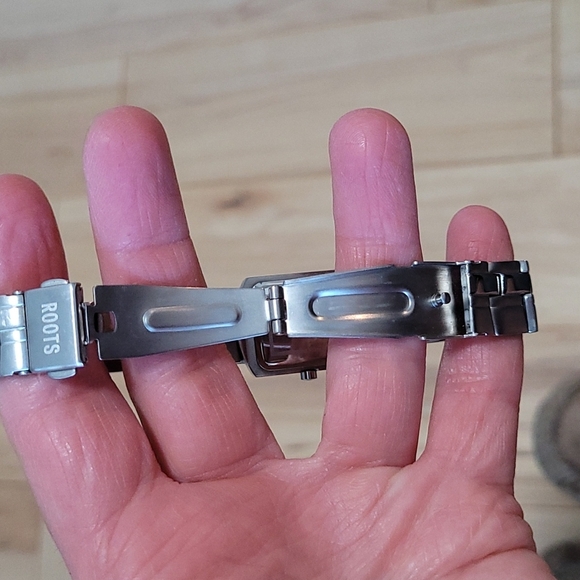 Ladies Roots Watch - Picture 2 of 2